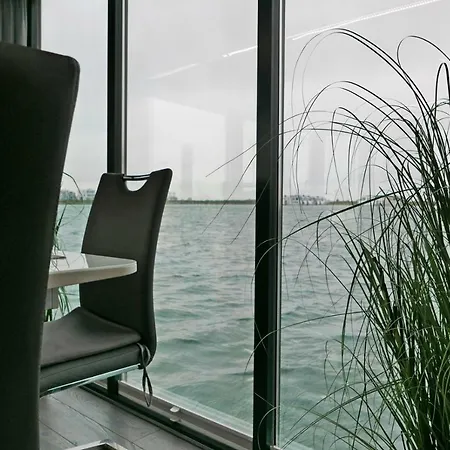 Captains Boat Semesterbostad *